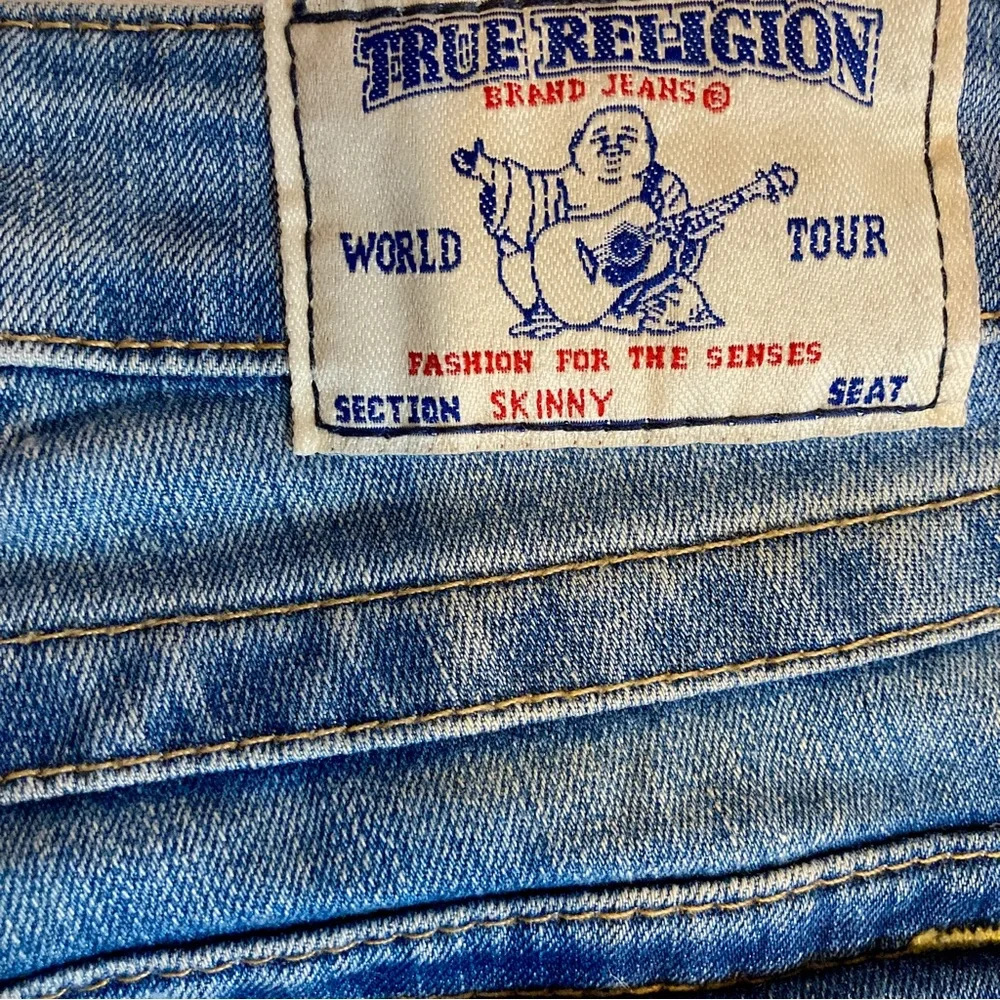 True Religion Jeans With Gold Stitching On Back Pockets Size 24 - Picture 7 of 10